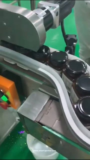 Автоматическая медовая квадратная стеклянная бутылка для бутылки Один наклейка обертка вокруг марки смотреть онлайн