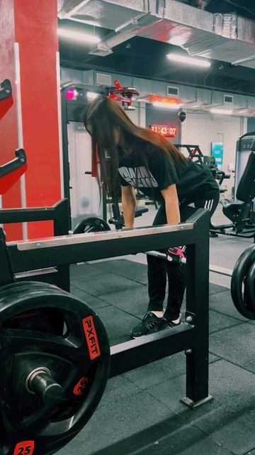 #rammstein 🧡 Треним 💪 #спорт #befit #тренировка #gym #gymhumor #юмор #тренажерныйзал #фитнес