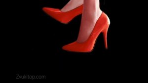 Звук женских каблуков по деревянному полу