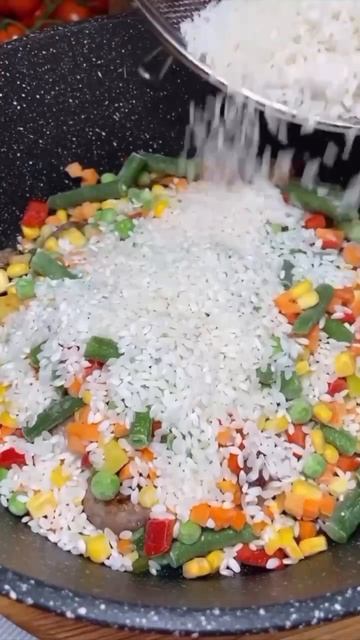 рис с фрикадельками