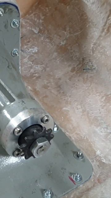 PETROWILD. Процесс создания дикой лодки! От пенопласта до ? смотреть онлайн