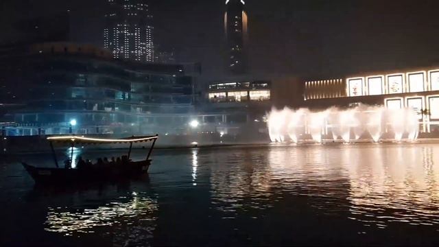 Дубай 2017, вечерние фонтаны