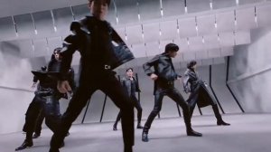 Monsta X под песню «Твои подружки хотят ко мне в панамеру»