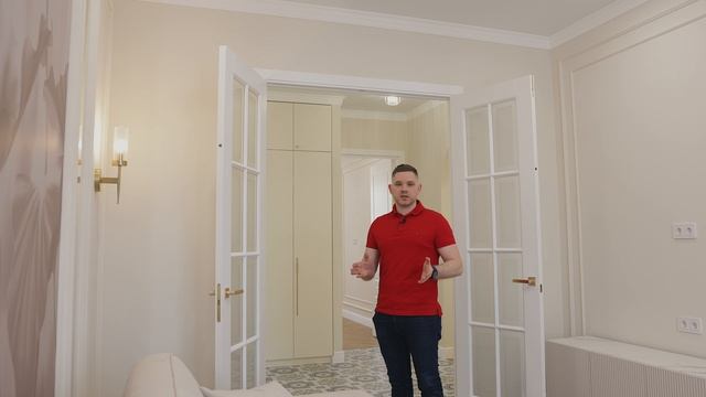 Обзор сталинки с дизайнерской отделкой