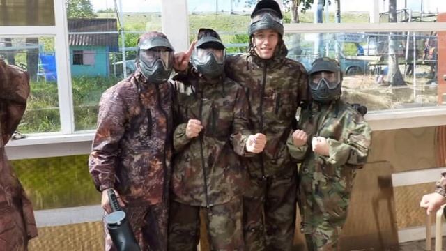 Кто хорошо отдыхает, тот хорошо и работает смотреть онлайн