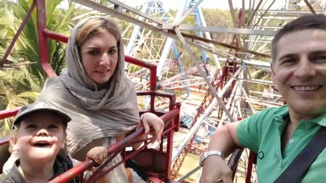 Видео - 13. Ятрах Дхарма Татра джайя. Зашли в парк отракционов. смотреть онлайн