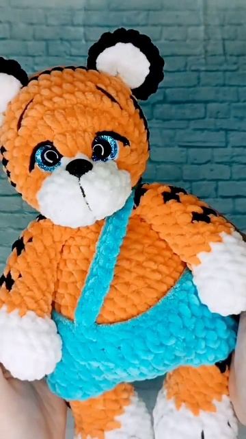 🖤🧡Полосатики покорили сердца многих🧡🖤 #вязаниекрючком #игрушкикрючком #игрушкиназаказ #вязание смотреть онлайн
