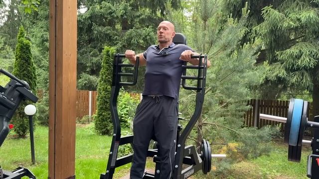 Лучшая в мире домашняя спортплощадка смотреть онлайн