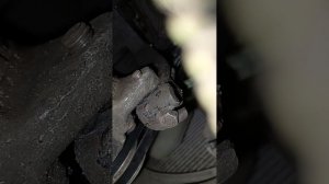 Замена  и натяжка ремня генератора Мицубиси Паджеро С?