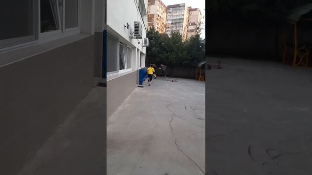 СПЯЩИЙ ПРОИЦЕЙСКИЙ ТОП"Жаль что я не мргу бегать:(" смотреть онлайн