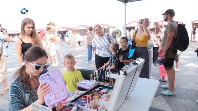 Ягодные мастер-классы провели на ярмарке «Земляничное лукошко» в Петрозаводске смотреть онлайн