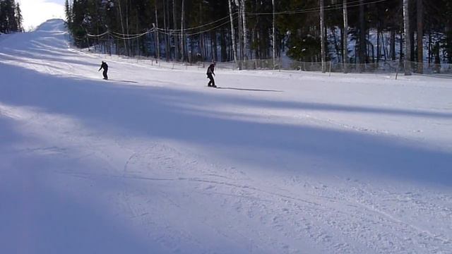 Это Юля пыталась освоить сноуборд