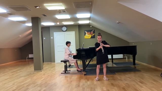 Аня Черенкова, гобой. Лили Мгерян, рояль