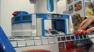 Молния Маквин покупает гараж в Магазине Игрушек