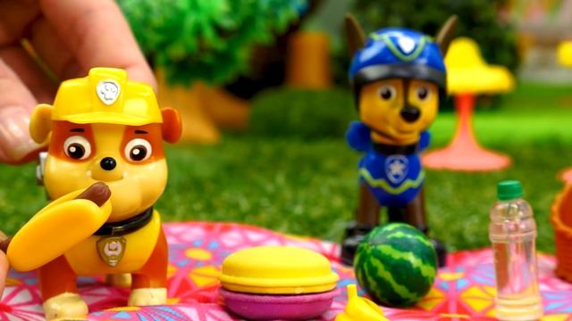 Щенячий патруль на пикнике - Что случилось с Маршалом? Машины сказки из игрушек смотреть онлайн