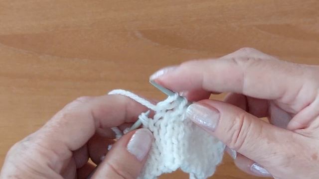 Лёгкий ажурный узор спицами для маечки, жилета, джемпера. смотреть онлайн