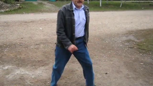 Танцор диско на свадьбе.avi