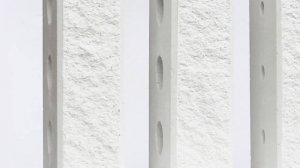 Гиперпрессованный кирпич Белый Снежок рустированный ложок. Артикул kirpich.ru 23346 #стройка