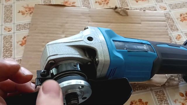 🧐Что может аккумуляторная болгарка за 2 килорубля? смотреть онлайн