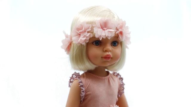 Кукла Paola Reina Клаудия в розовом платье с пайетками с цветочным венком, 32 см смотреть онлайн