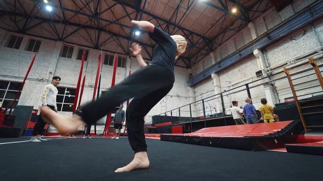 Трикинг в WowSport, в Петербурге смотреть онлайн