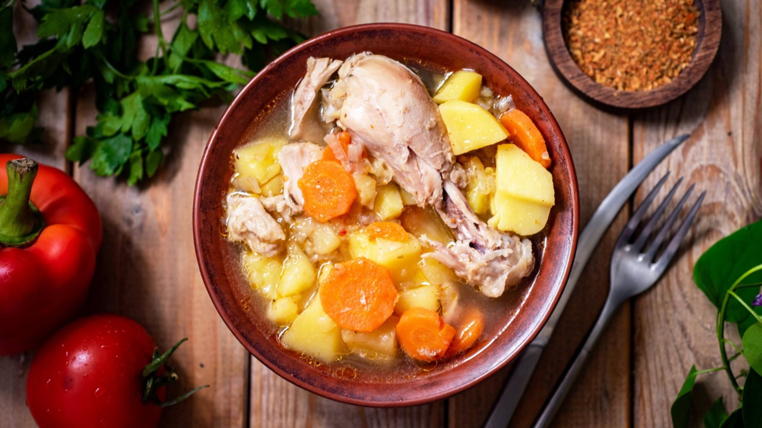 Картошка с курицей в афганском казане на плите. Мясо отваливается от костей! смотреть онлайн