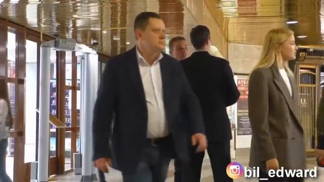 Edward Bil - ДАЛ В ЧЕЛЮХУ, ПОДХОЖУ К ОХРАННИКАМ ДЕНЕЖКУ ОТРАБАТЫВАТЬ!!