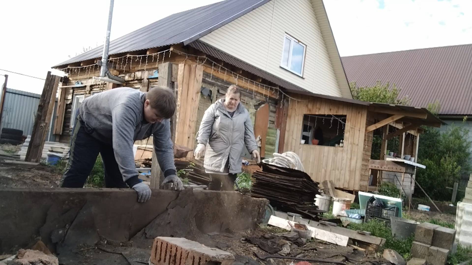 ПРОСТАЯ ЖИЗНЬ 45// ПРОВЕРНУЛИ ДЕЛА ВО ДВОРЕ//ЖИЗНЬ В НЕБОЛЬШОМ ГОРОДКЕ//ОТЛИЧНО СПРАВИЛИСЬ смотреть онлайн