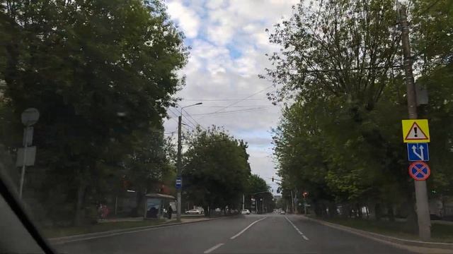 Инопланетянин покидает Калугу смотреть онлайн
