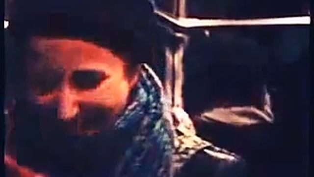 Животный, заразительный смех в вагоне метро, смех над смехом. смотреть онлайн