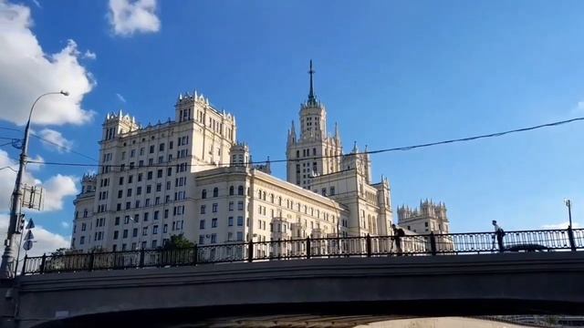 Незабываемая прогулка по набережным Яузы. Волшебство мостов. Высота на Котельнической.