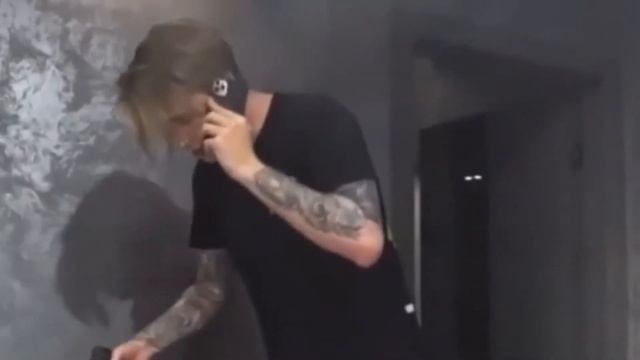 Смешные нарезки у Кирила Курьяна смотреть онлайн