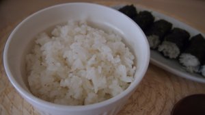 Корейская кухня: Как приготовить рис для корейских блюд или пап (밥) + простая закуска из риса