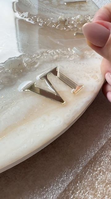 Часы из эпоксидной смолы