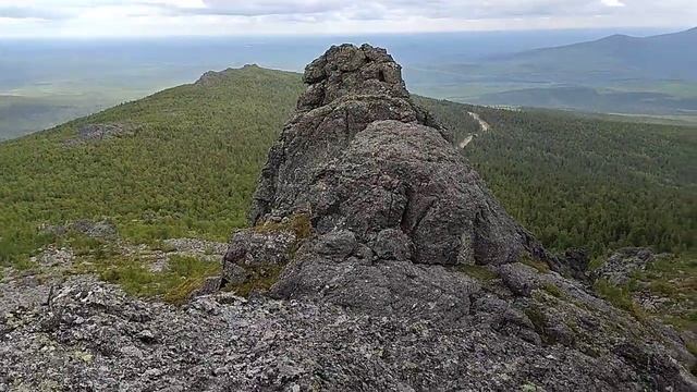 Серебрянский камень 2020 часть 1. пешком зашли а камень за пол часа. пульс 135ударов в минуту