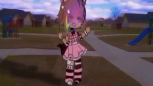 Бош...это чо за пикми эмочка на фоне нарисовывается...(ЕСЛИ ЧО ОНА НАТУРАЛКОООО)