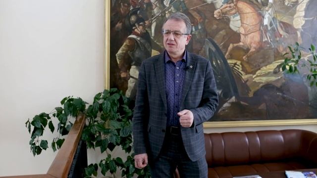 С Днем защитника Отечества поздравляет директор Музея-заповедника "Бородинское поле" И. В. Корнеев смотреть онлайн