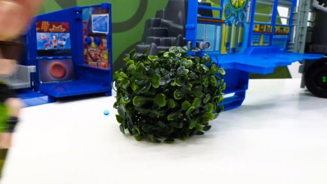 Кевин напал на Бен 10 - Щенячий патруль и Видео с игрушками для мальчиков смотреть онлайн