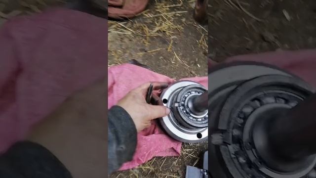 Замена ВОМ старого образца, на новый #мтз #вом#фермерст смотреть онлайн