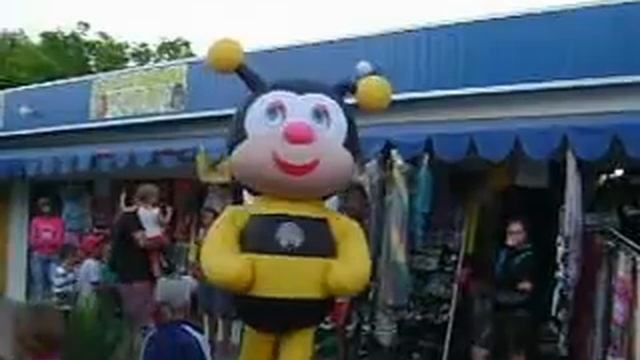 Бешеная пчелка смотреть онлайн