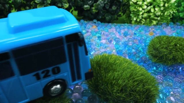 Игрушки в мультике. Приключения Тайо в день рождения. Машины сказки смотреть онлайн