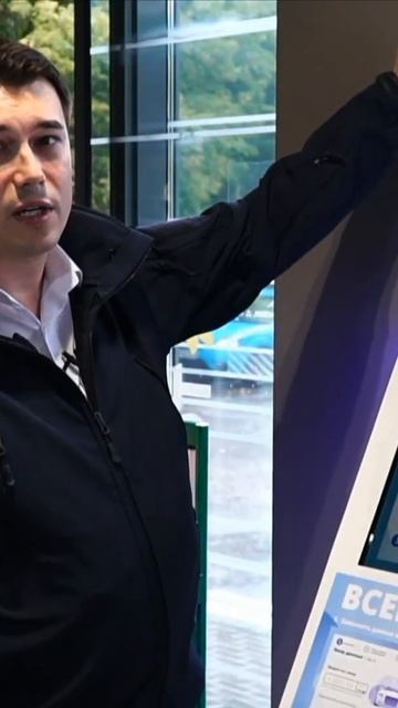 Информационный киоск. Light - сенсорный напольный термин