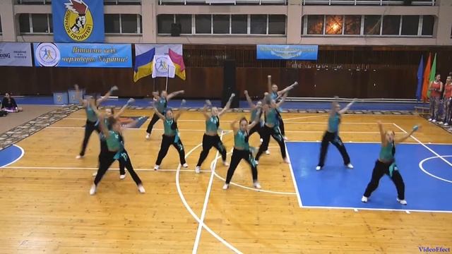 Черлидинг - хип-хоп команда смотреть онлайн