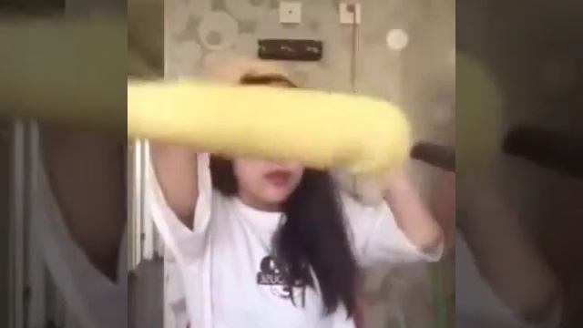 Девушка побрила свои волосы😂😂