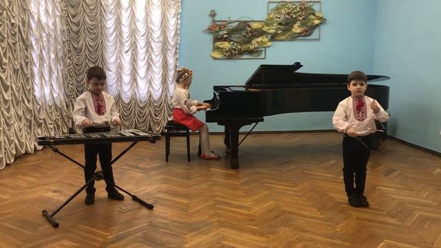 Ансамбль учнів молодших класів ДМШ #10, м. Київ