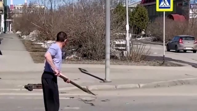 Прикол. Белочка пришла! смотреть онлайн