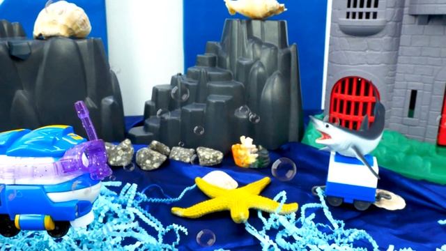 Машины сказки с игрушками из мультика Роботы поезда - Сказка для Барби - Кей в подводном царстве смотреть онлайн