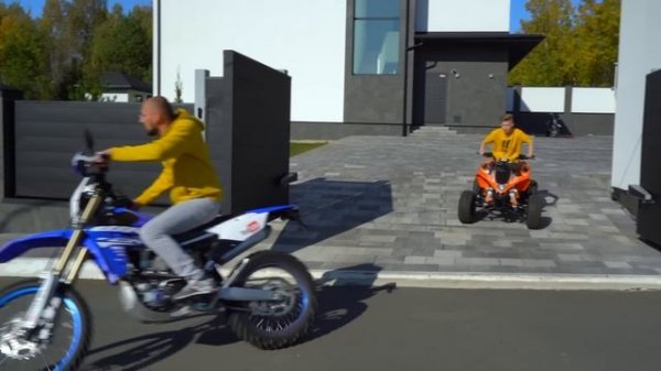 Мотоцикл VS  Квадрика что круче ？  Motorcycle VS ATV.