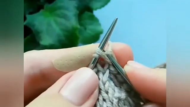 Эластичный способ закрытия петель спицами (ирландский) от @cozyhands_ смотреть онлайн