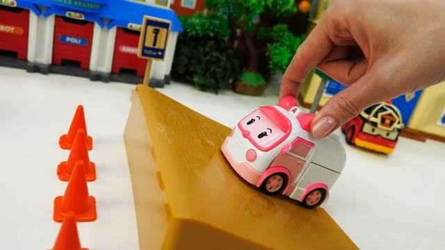 Робокар Эмбер и сказки для детей - Мультик для кукол Леди Баг - Машины сказки смотреть онлайн